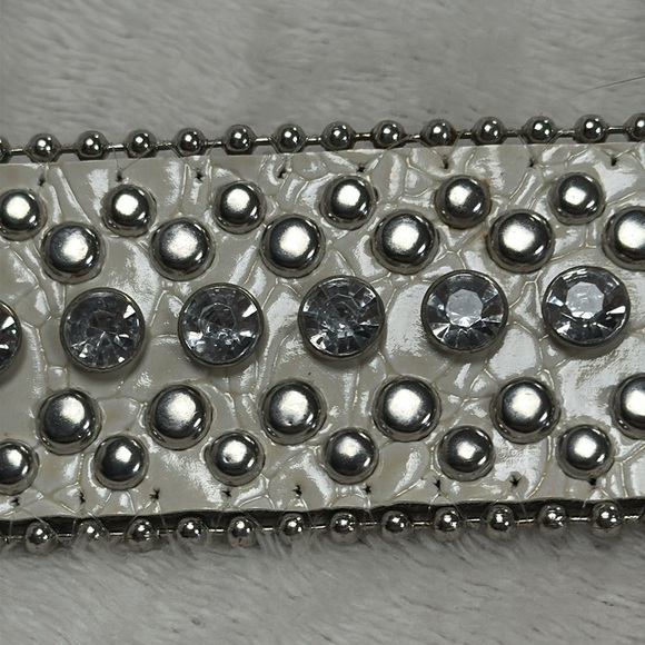 Beautiful White Rhinestones and Studs Belt Silver Buckle Western Sparkle XXL - Picture 2 of 6